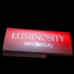 Trend Beauty Makeup | Luminosity Eyeshadow Palette-New